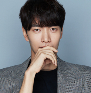 이민기